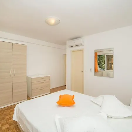 アパート Stipan ブレラ