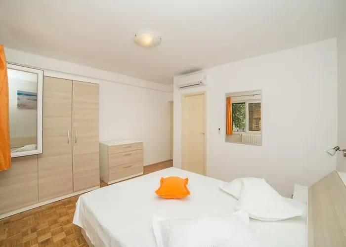 Apartment Stipan Brela